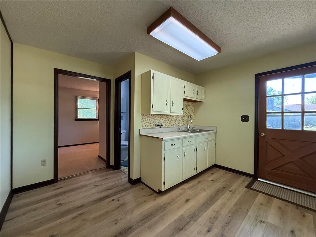 13227 Bennington Avenue — photo 33