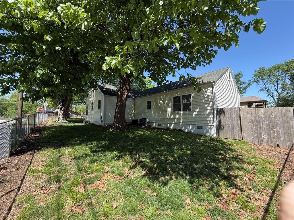 13227 Bennington Avenue — photo 38