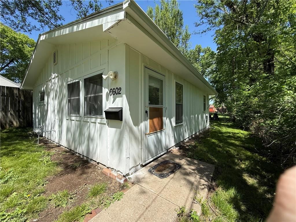 13227 Bennington Avenue — photo 45
