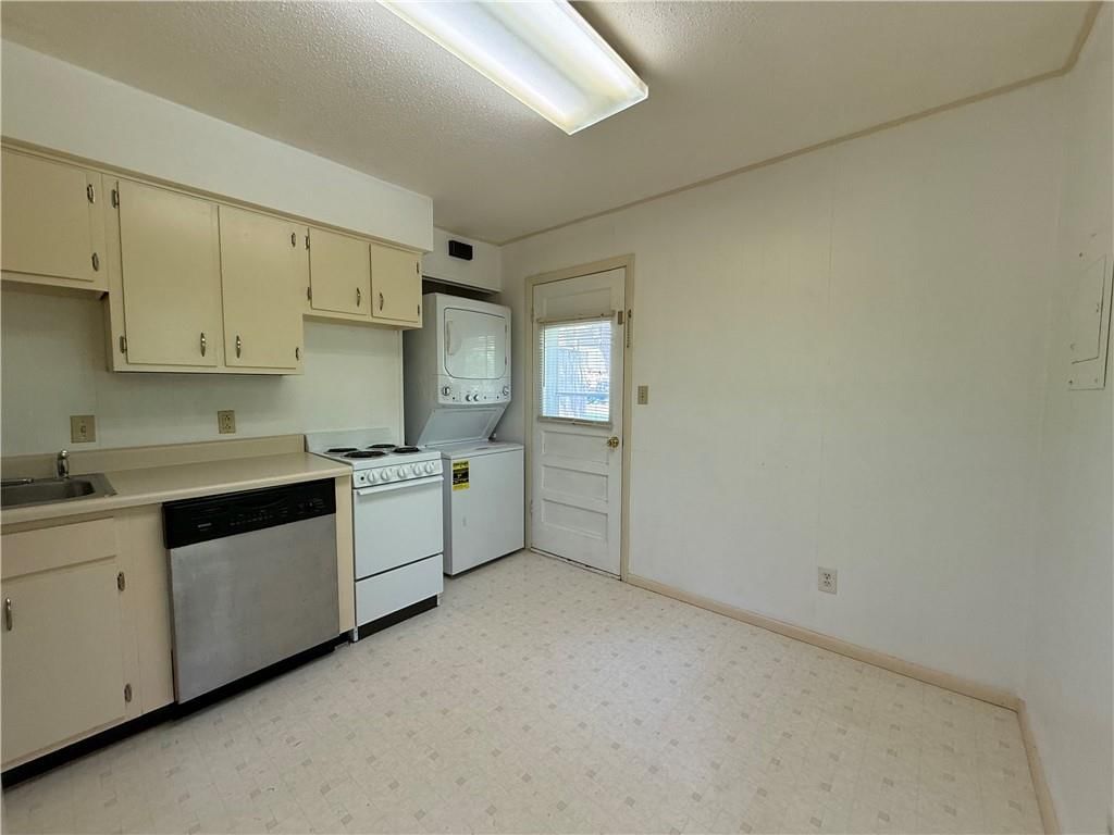 13227 Bennington Avenue — photo 48