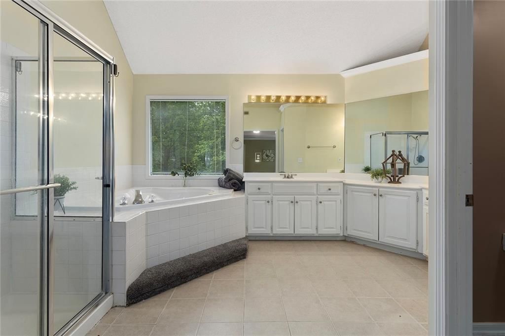 12707 W 122nd Street — photo 35