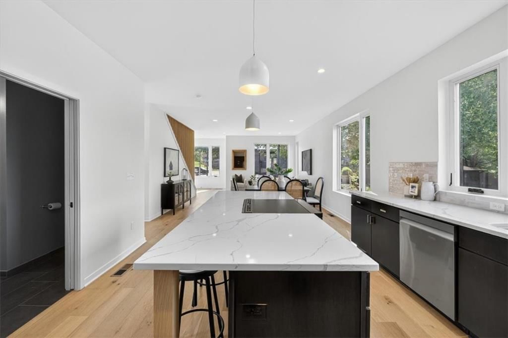 1031 Pacific Street — photo 10