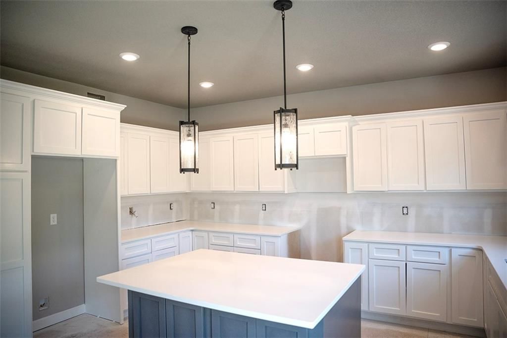 830 Cedar Ridge Drive — photo 2