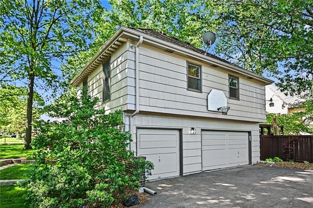6300 Beverly Drive — photo 35