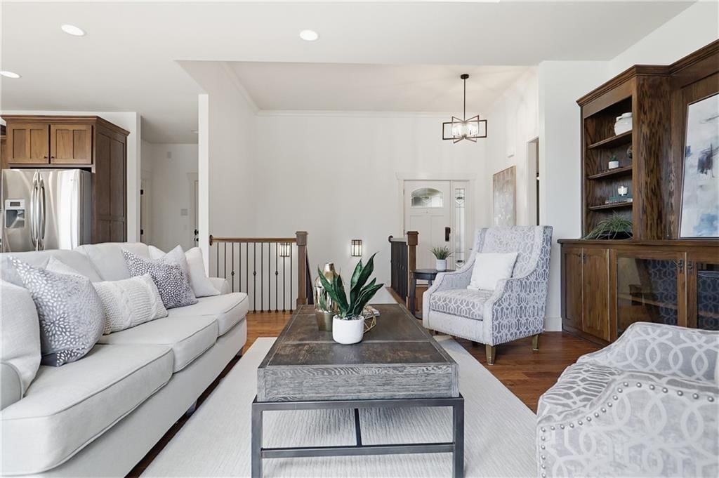 21903 W 57TH Terrace — photo 8