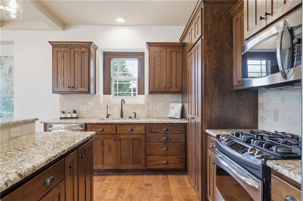 21903 W 57TH Terrace — photo 16