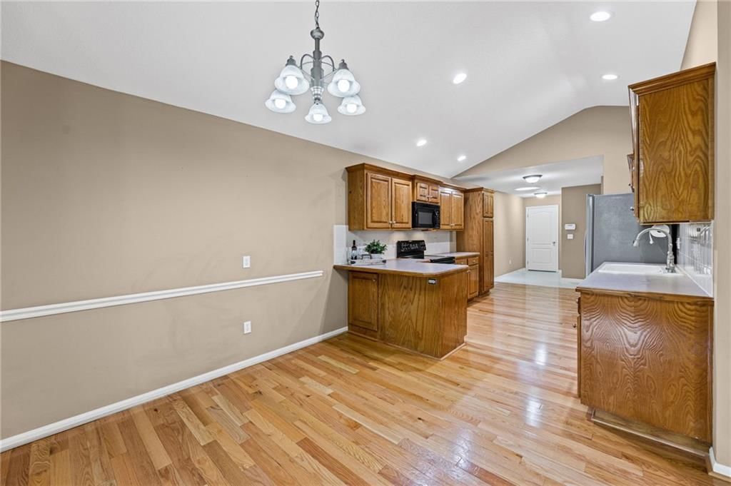 12001 S Tallgrass Drive — photo 12