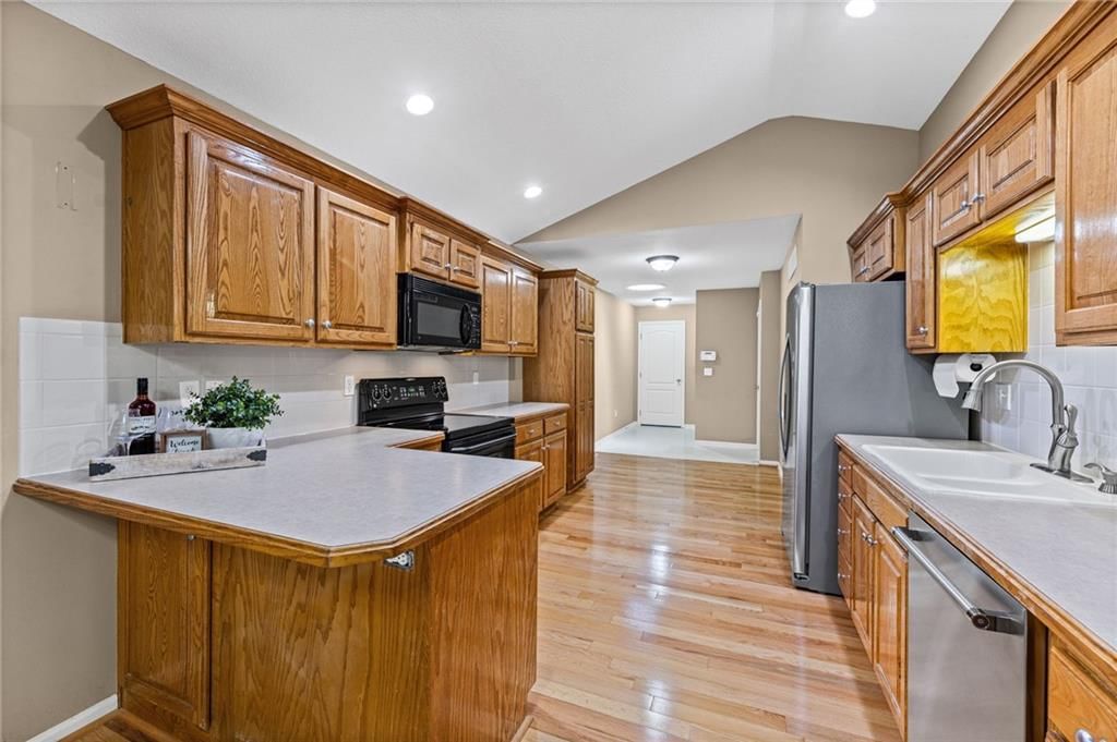 12001 S Tallgrass Drive — photo 14