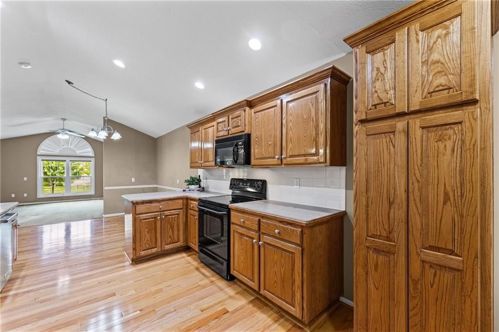 12001 S Tallgrass Drive — photo 16