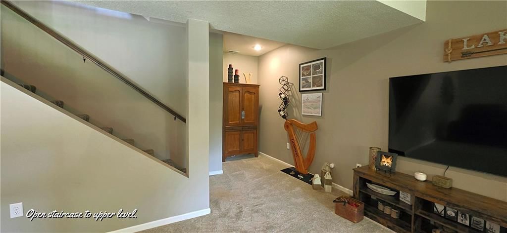 18340 Selwyn Drive — photo 29