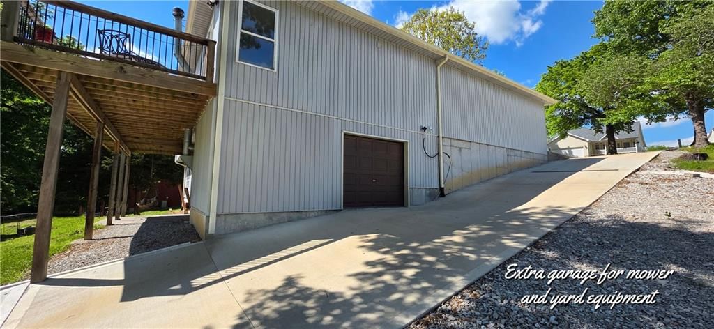 18340 Selwyn Drive — photo 55