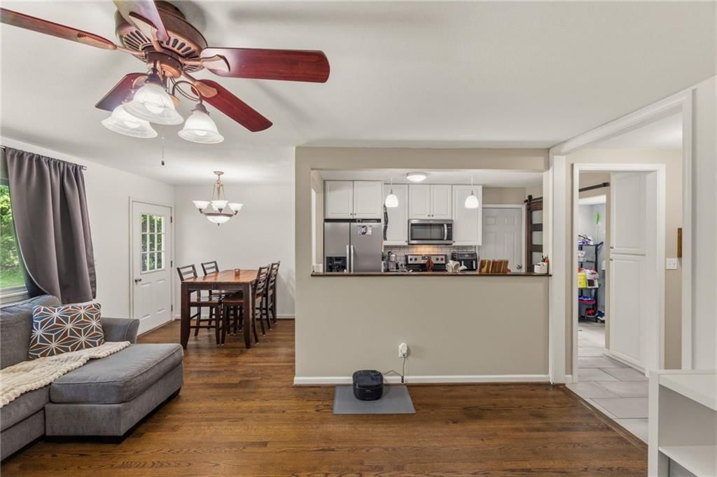 2102 E 87th Street — photo 12