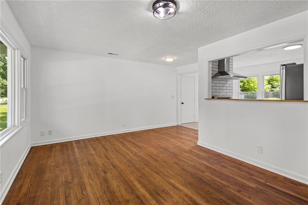 3605 NE 52nd Terrace — photo 7