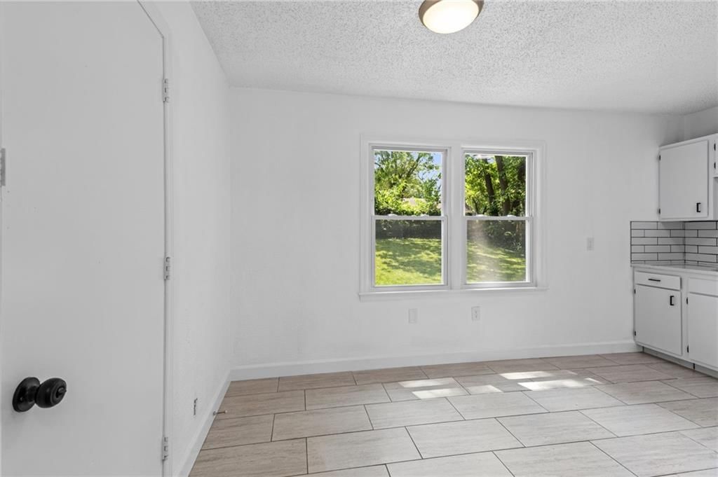 3605 NE 52nd Terrace — photo 10