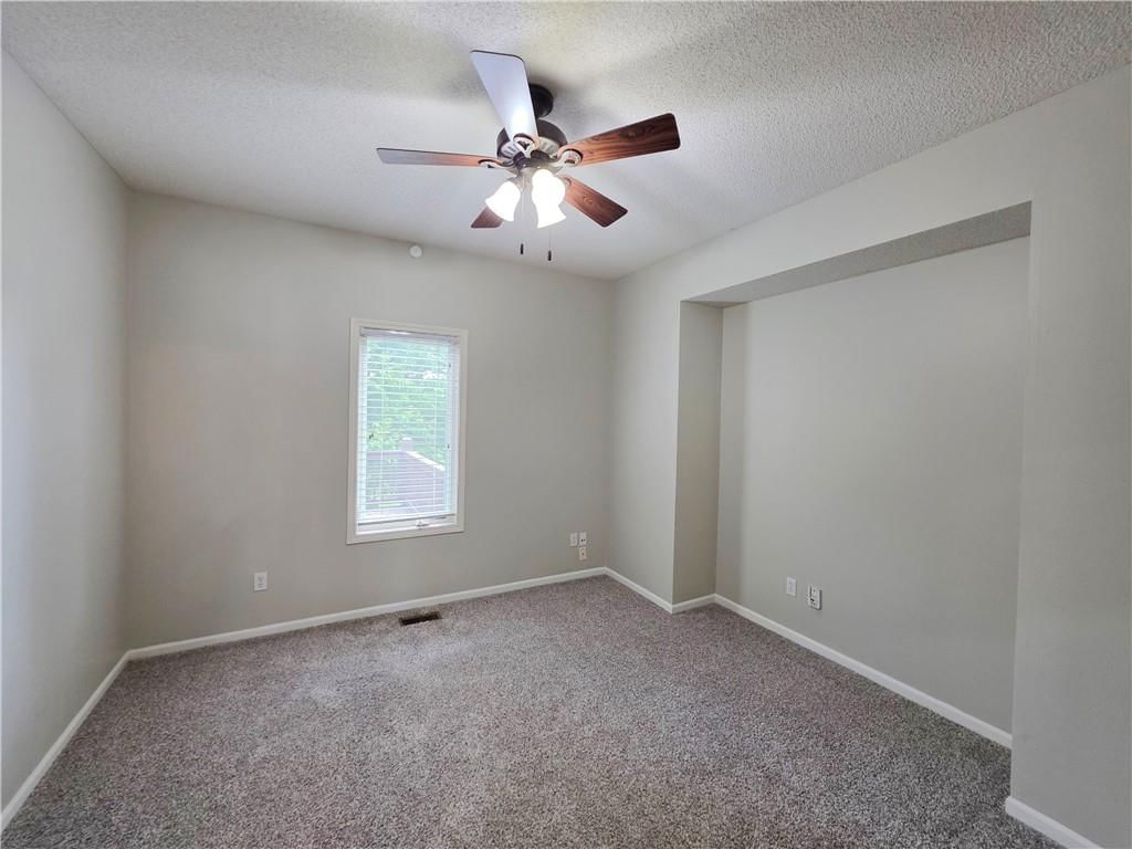 4415 Silverheel Street — photo 16