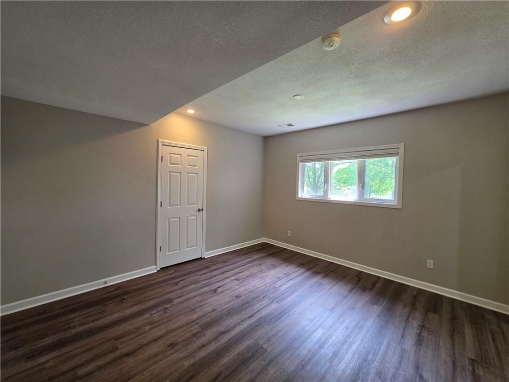 4415 Silverheel Street — photo 20