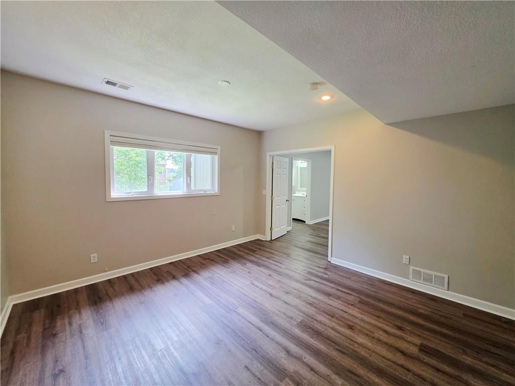 4415 Silverheel Street — photo 21