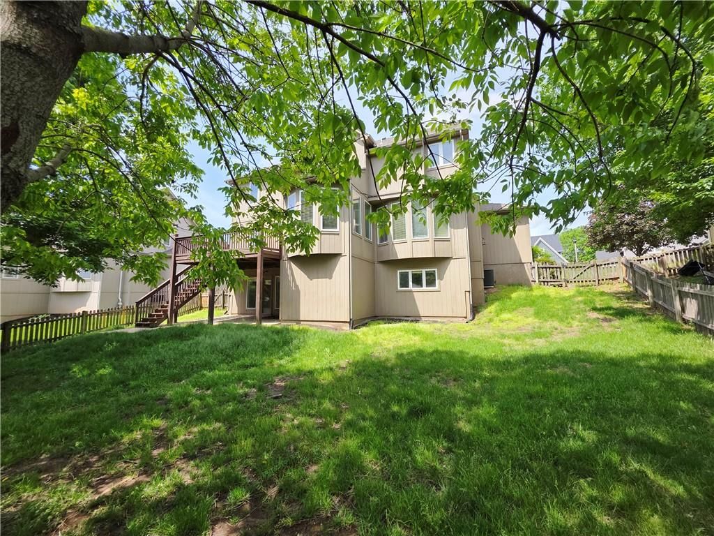 4415 Silverheel Street — photo 28