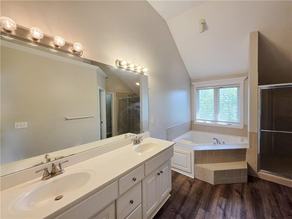 4415 Silverheel Street — photo 35