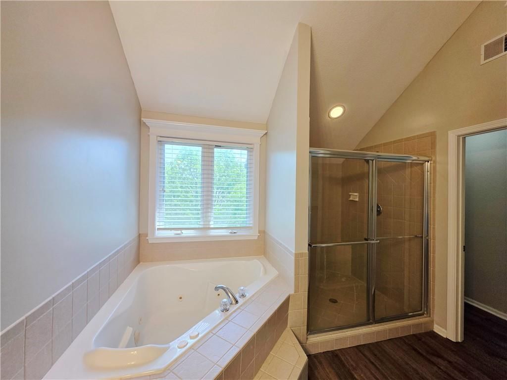 4415 Silverheel Street — photo 36