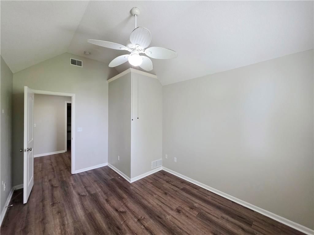 4415 Silverheel Street — photo 41
