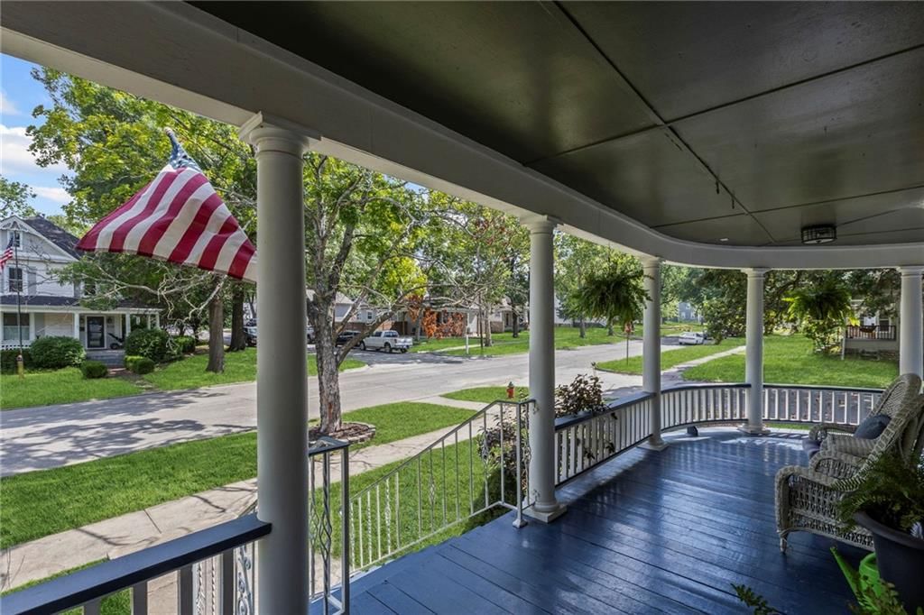 509 E Peoria Street — photo 10