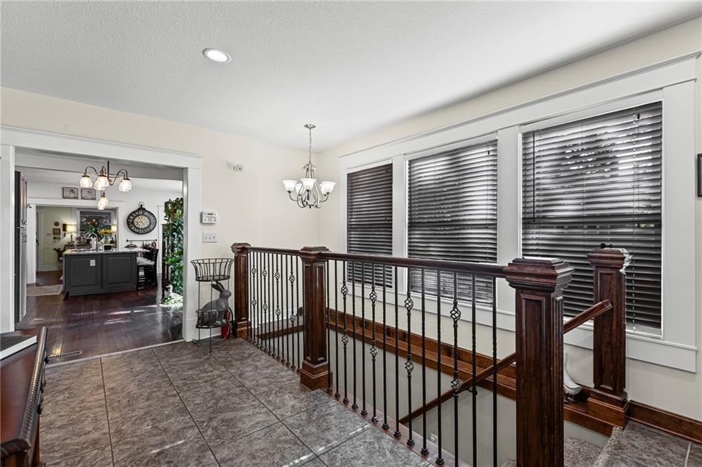 509 E Peoria Street — photo 27