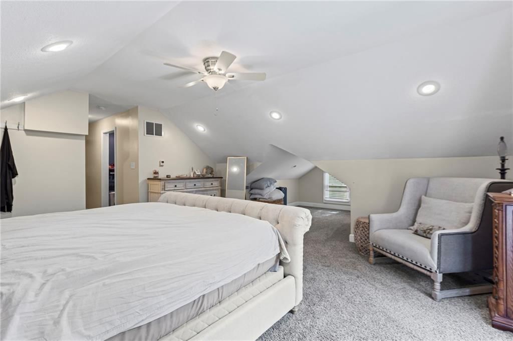 509 E Peoria Street — photo 45