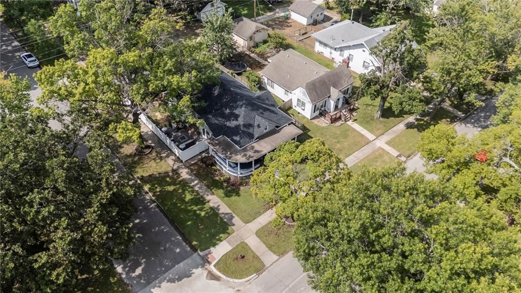 509 E Peoria Street — photo 66