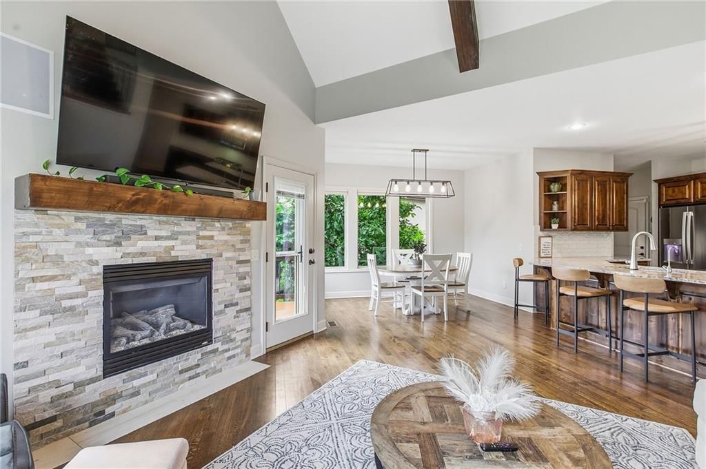 1637 NE Woodland Shores Drive — photo 16