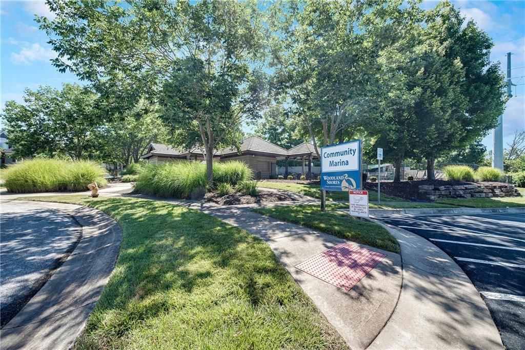 1637 NE Woodland Shores Drive — photo 87