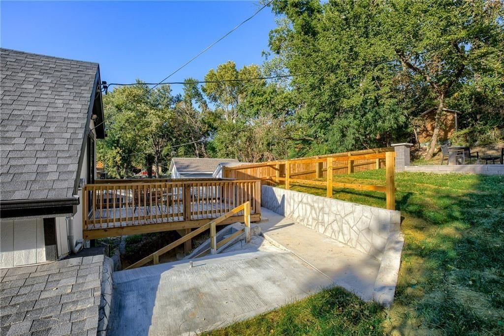 111 S 16th Street — photo 30