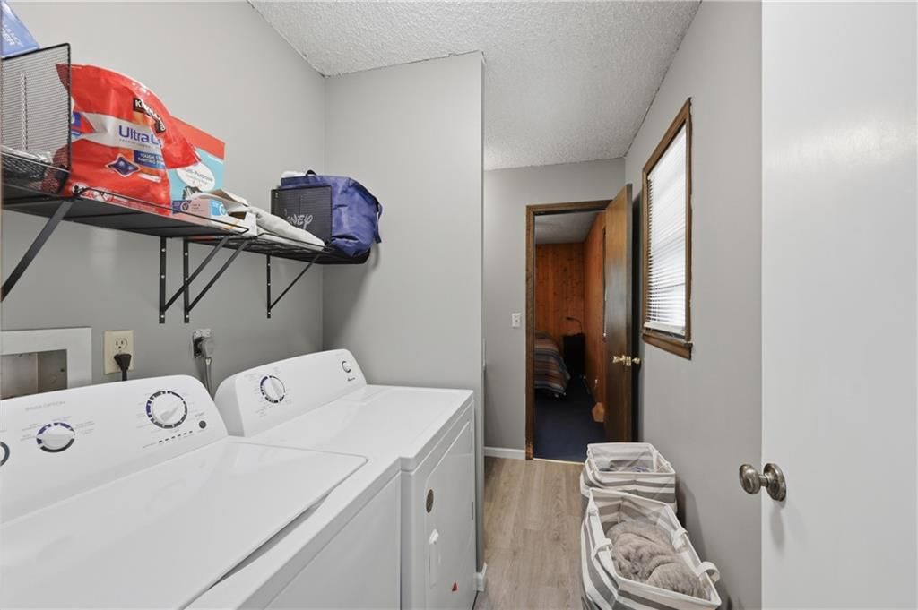 122 E Walnut Street — photo 7