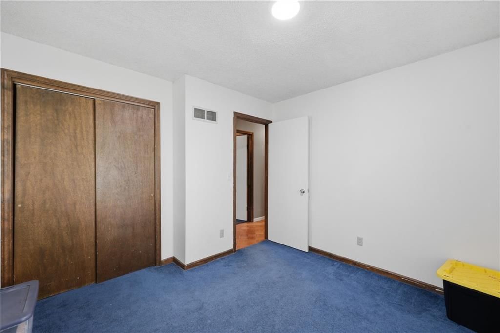122 E Walnut Street — photo 12