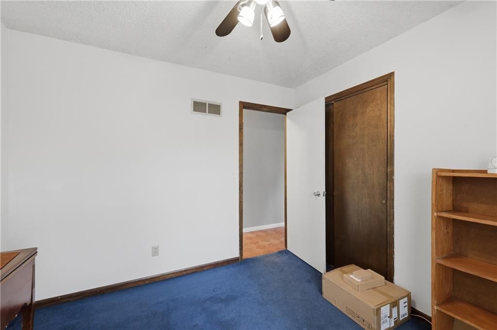 122 E Walnut Street — photo 14
