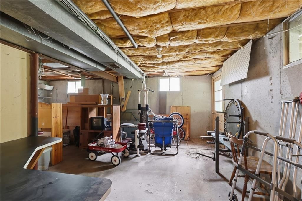 122 E Walnut Street — photo 25