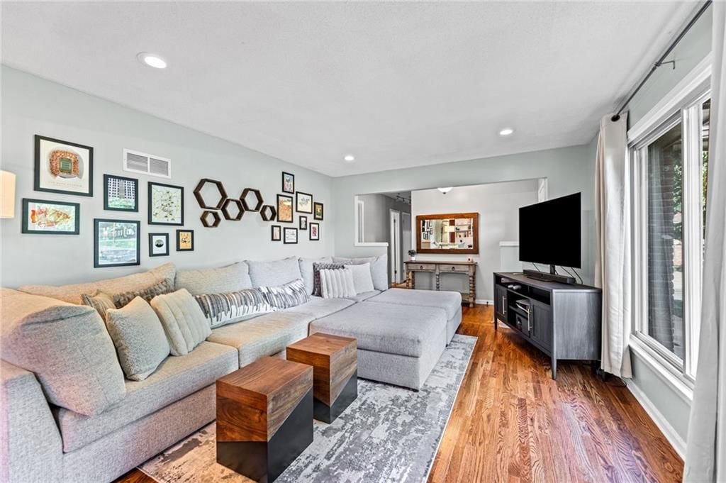 9520 Carter Drive — photo 4