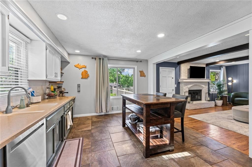 9520 Carter Drive — photo 10