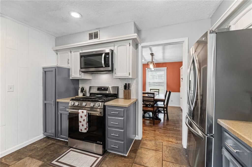 9520 Carter Drive — photo 11