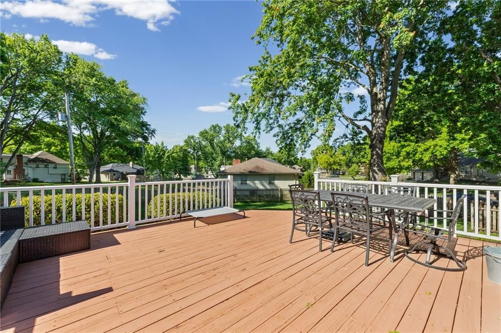 9520 Carter Drive — photo 34