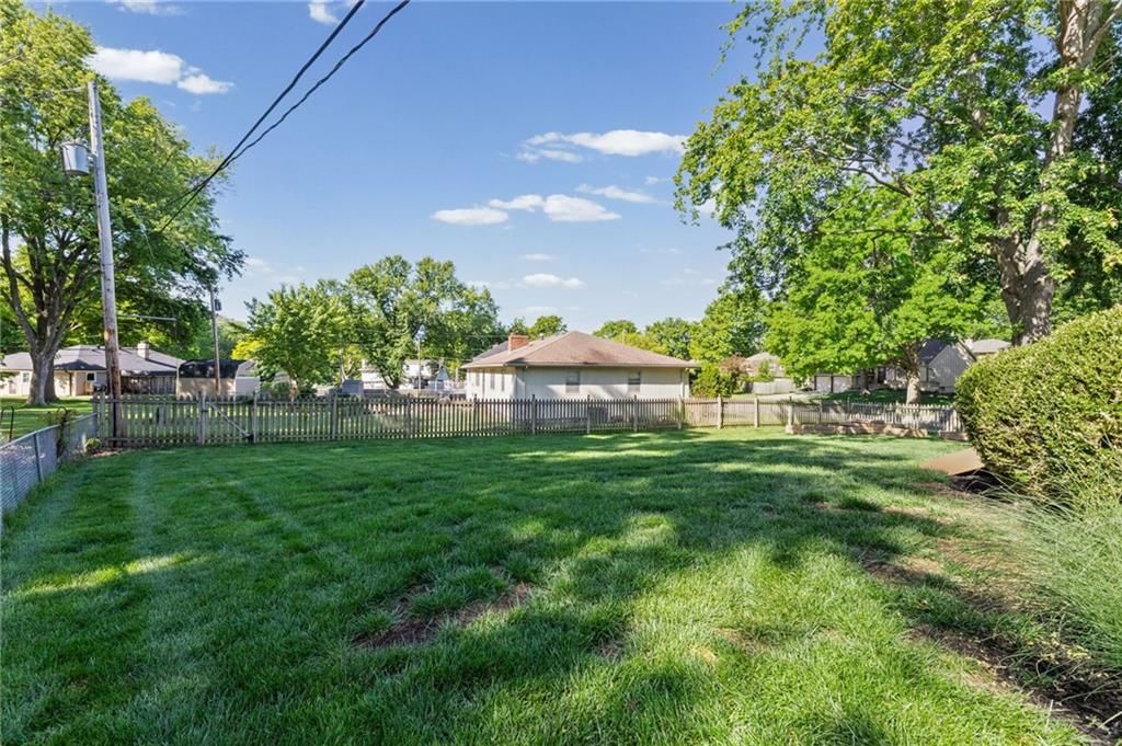 9520 Carter Drive — photo 38