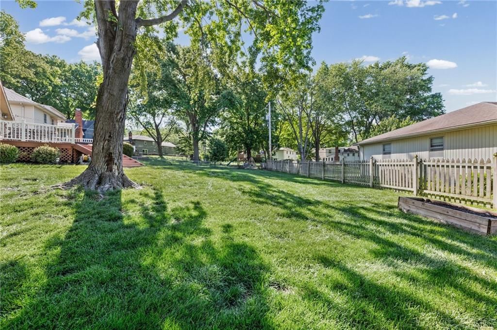 9520 Carter Drive — photo 39