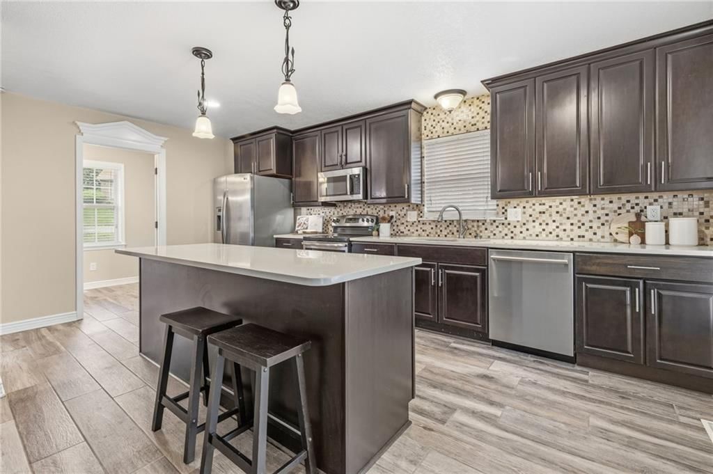 2418 N 88th Drive — photo 9