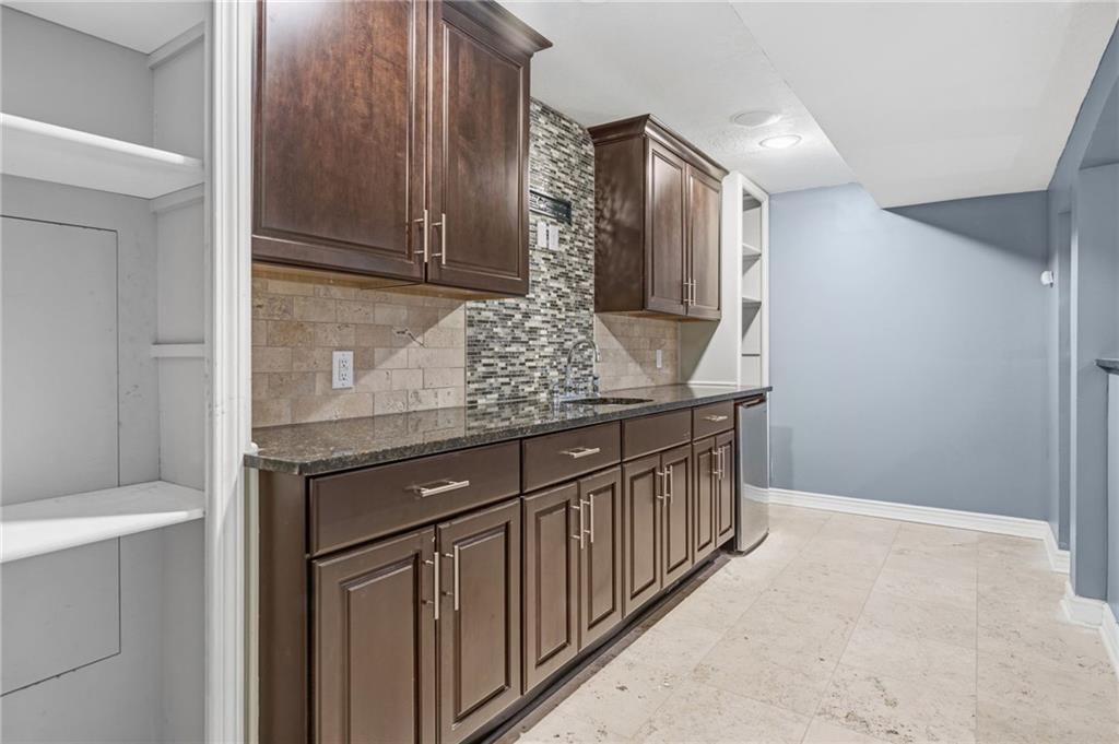 2418 N 88th Drive — photo 24