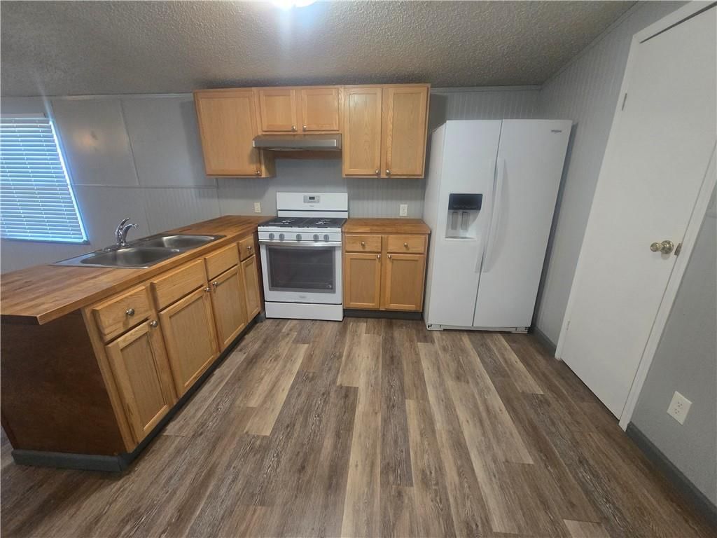 120 Maple Lane — photo 8