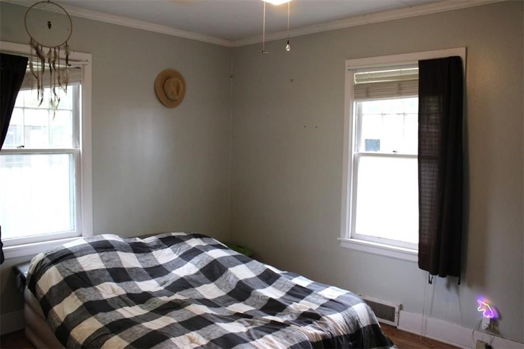 204 W Kansas Street — photo 7