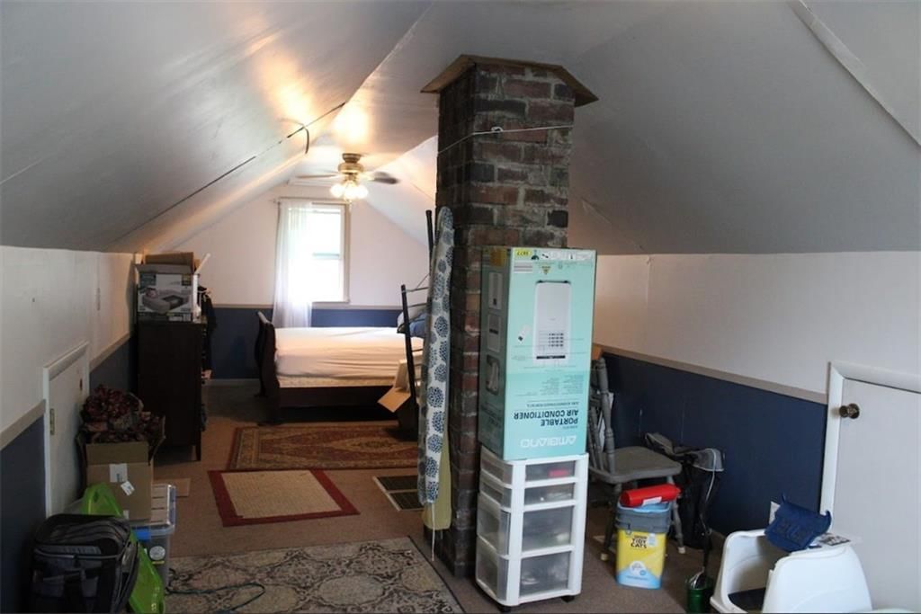 204 W Kansas Street — photo 11