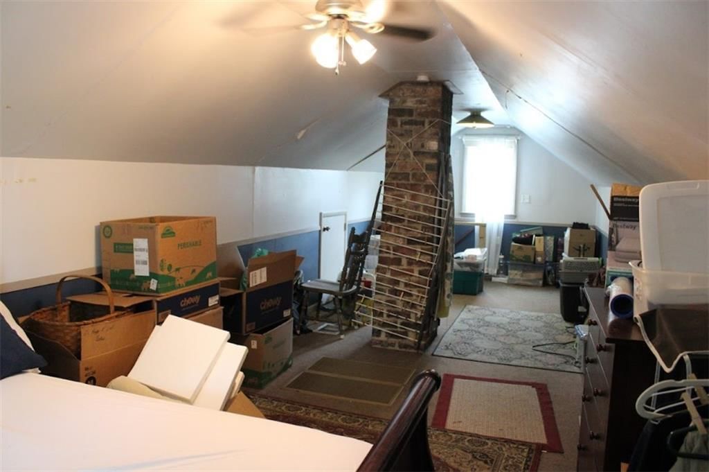 204 W Kansas Street — photo 13