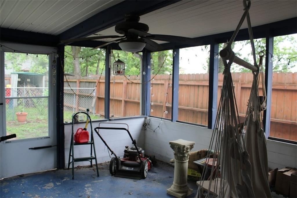 204 W Kansas Street — photo 15