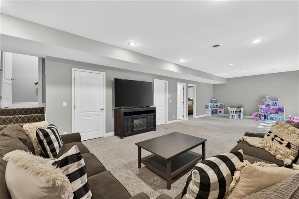9516 Cailler Drive — photo 47